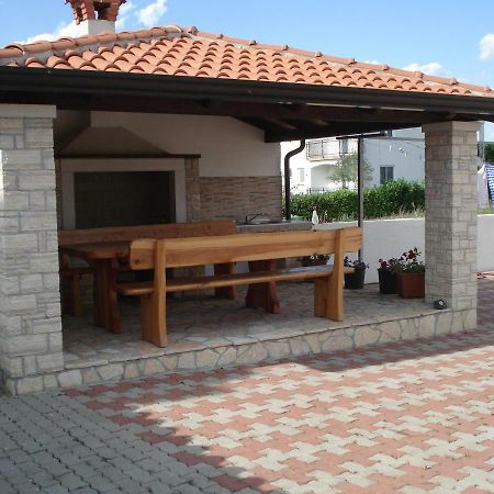 Guesthouse Pejo Poreč Exterior foto